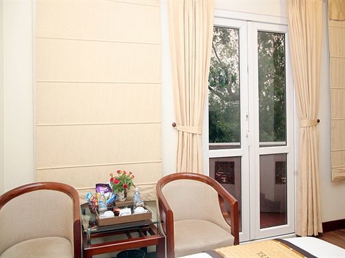 Huyen Chau Hotel Hanoï Extérieur photo